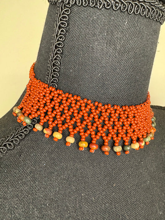Choker reddish brown